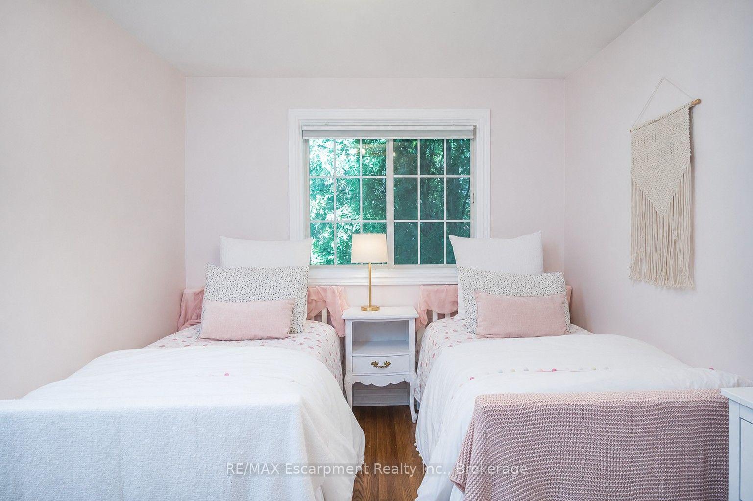 Photo 24 of 5410 Clive Crescent, Burlington, Appleby — HOMEH