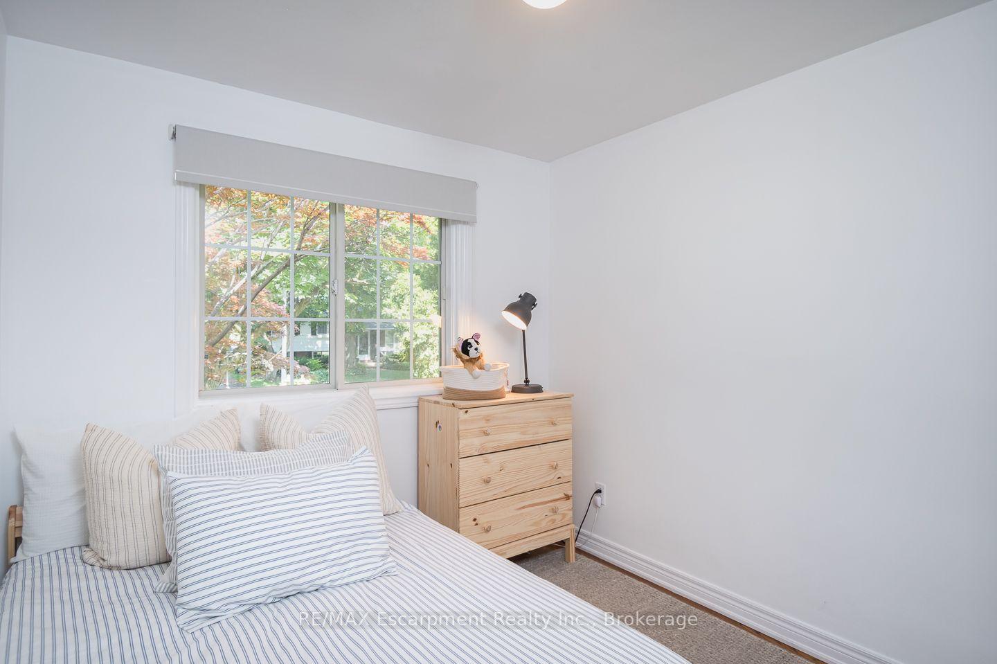 Photo 25 of 5410 Clive Crescent, Burlington, Appleby — HOMEH