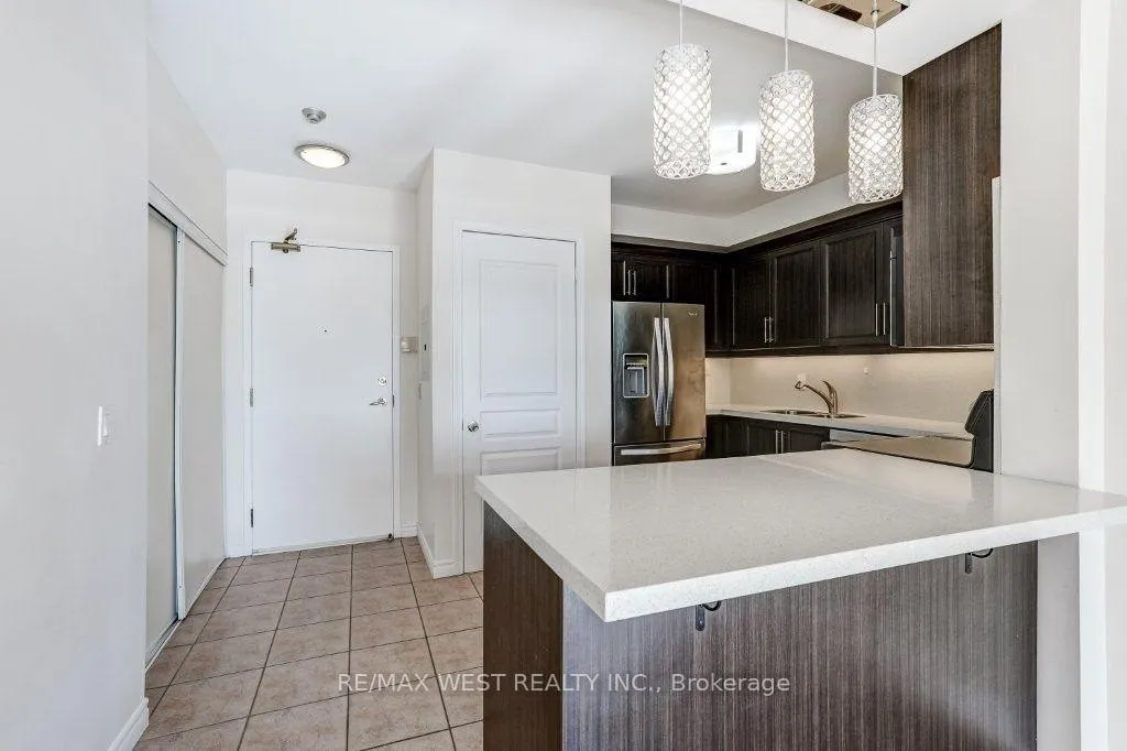 Photo 8 of Unit 1606, 200 Burnhamthorpe Road E, Mississauga, Mississauga Valleys — HOMEH