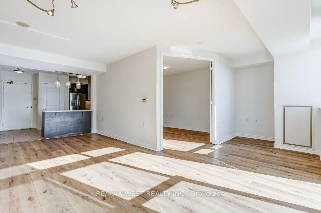 Photo 11 of Unit 1606, 200 Burnhamthorpe Road E, Mississauga, Mississauga Valleys — HOMEH