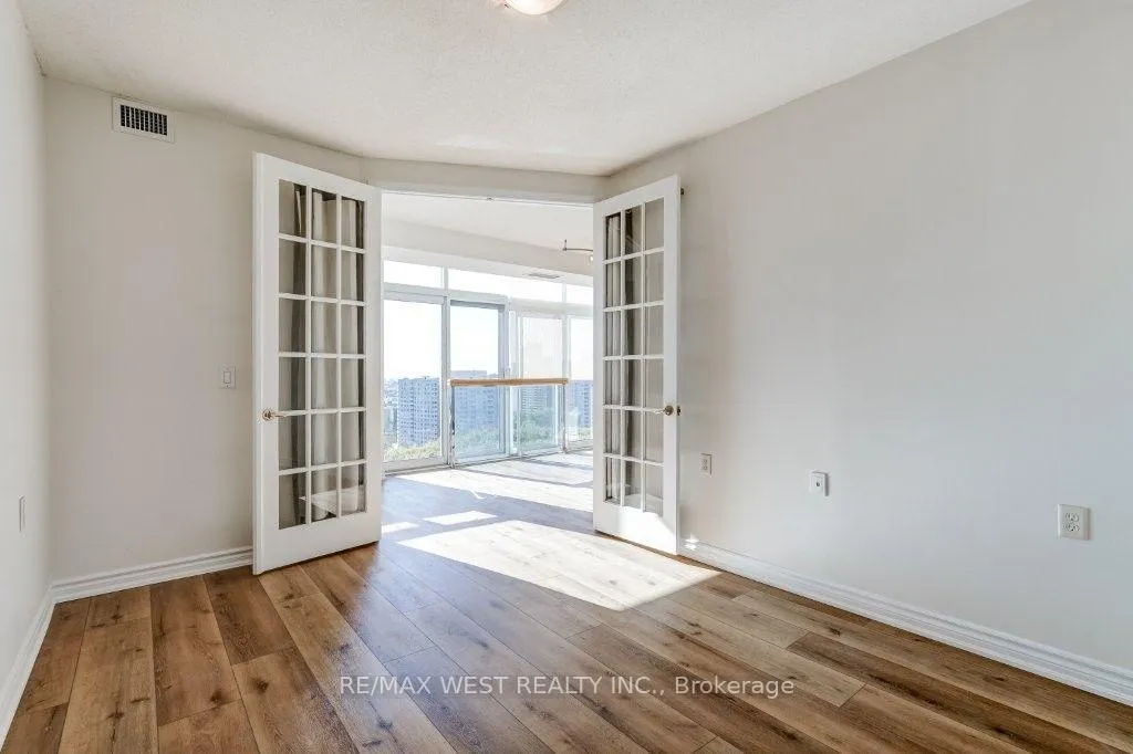 Photo 18 of Unit 1606, 200 Burnhamthorpe Road E, Mississauga, Mississauga Valleys — HOMEH