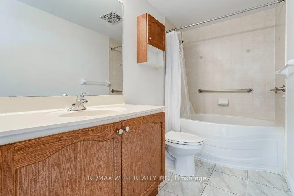 Photo 19 of Unit 1606, 200 Burnhamthorpe Road E, Mississauga, Mississauga Valleys — HOMEH