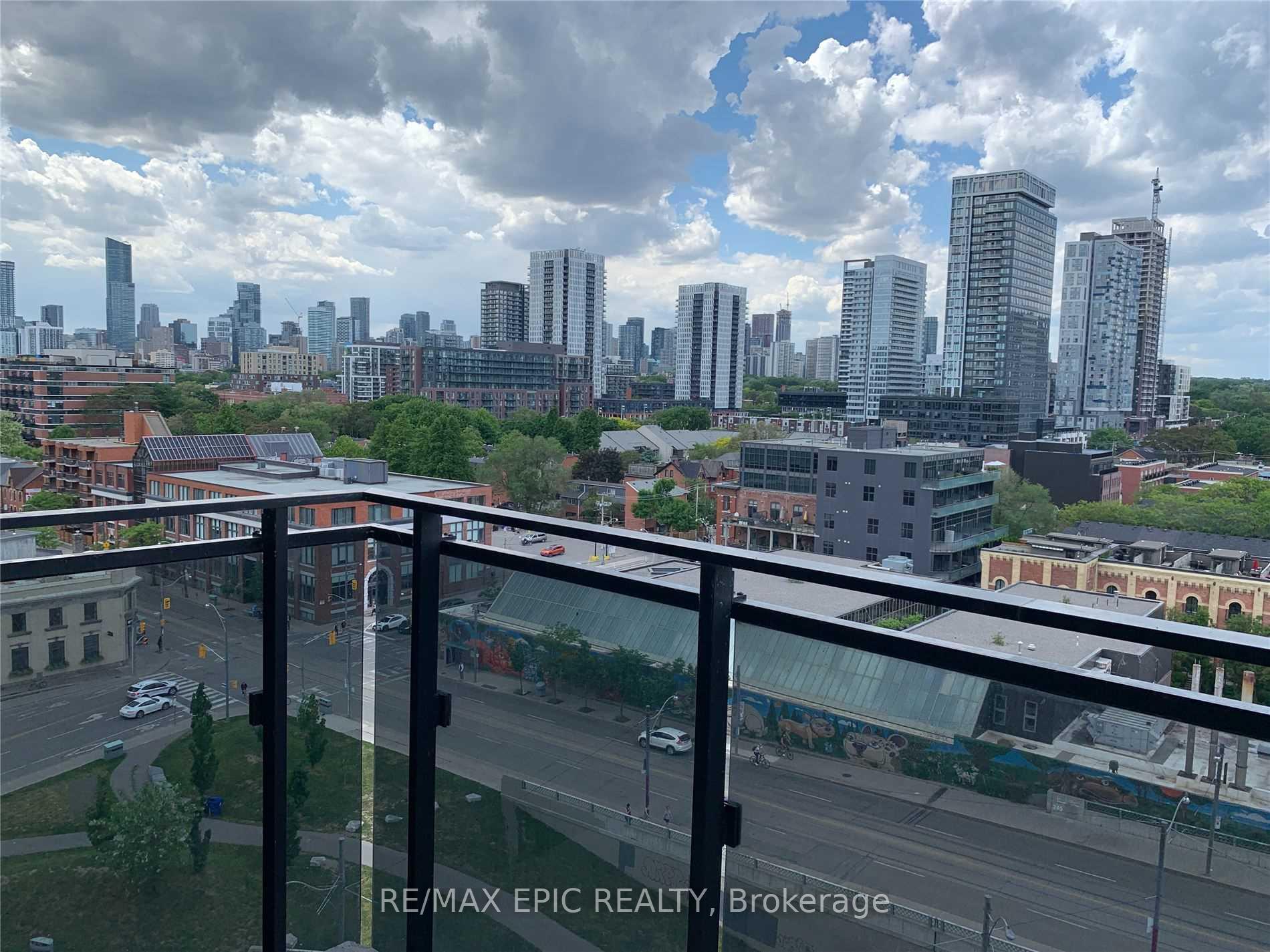 Photo 3 of Unit 1003, 51 Trolley Crescent, Toronto, Moss Park — HOMEH