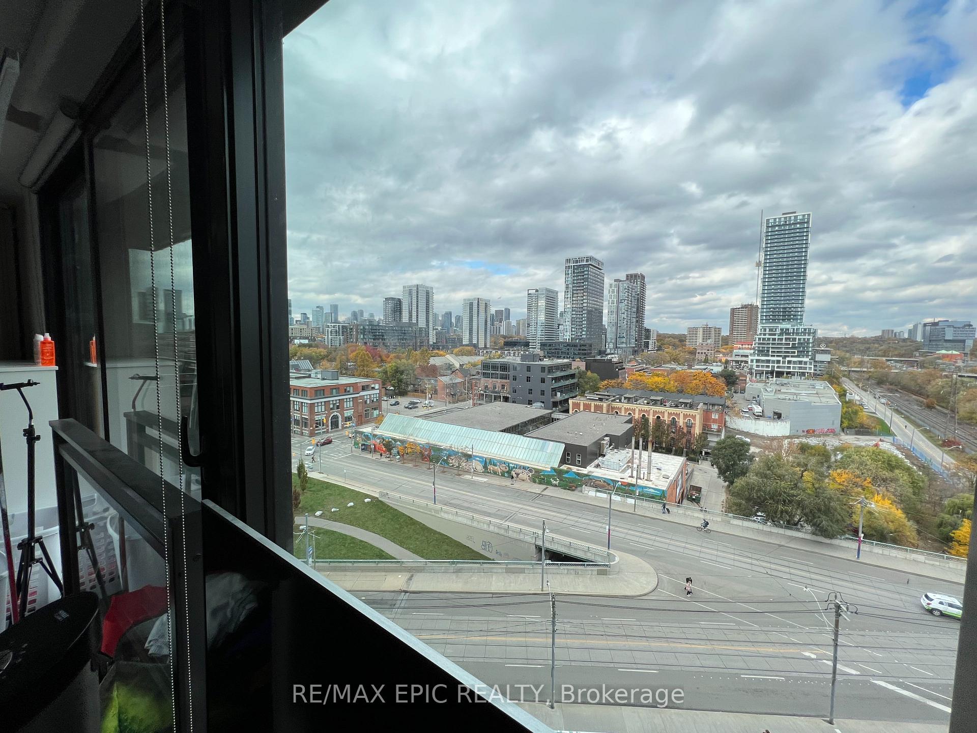 Photo 7 of Unit 1003, 51 Trolley Crescent, Toronto, Moss Park — HOMEH