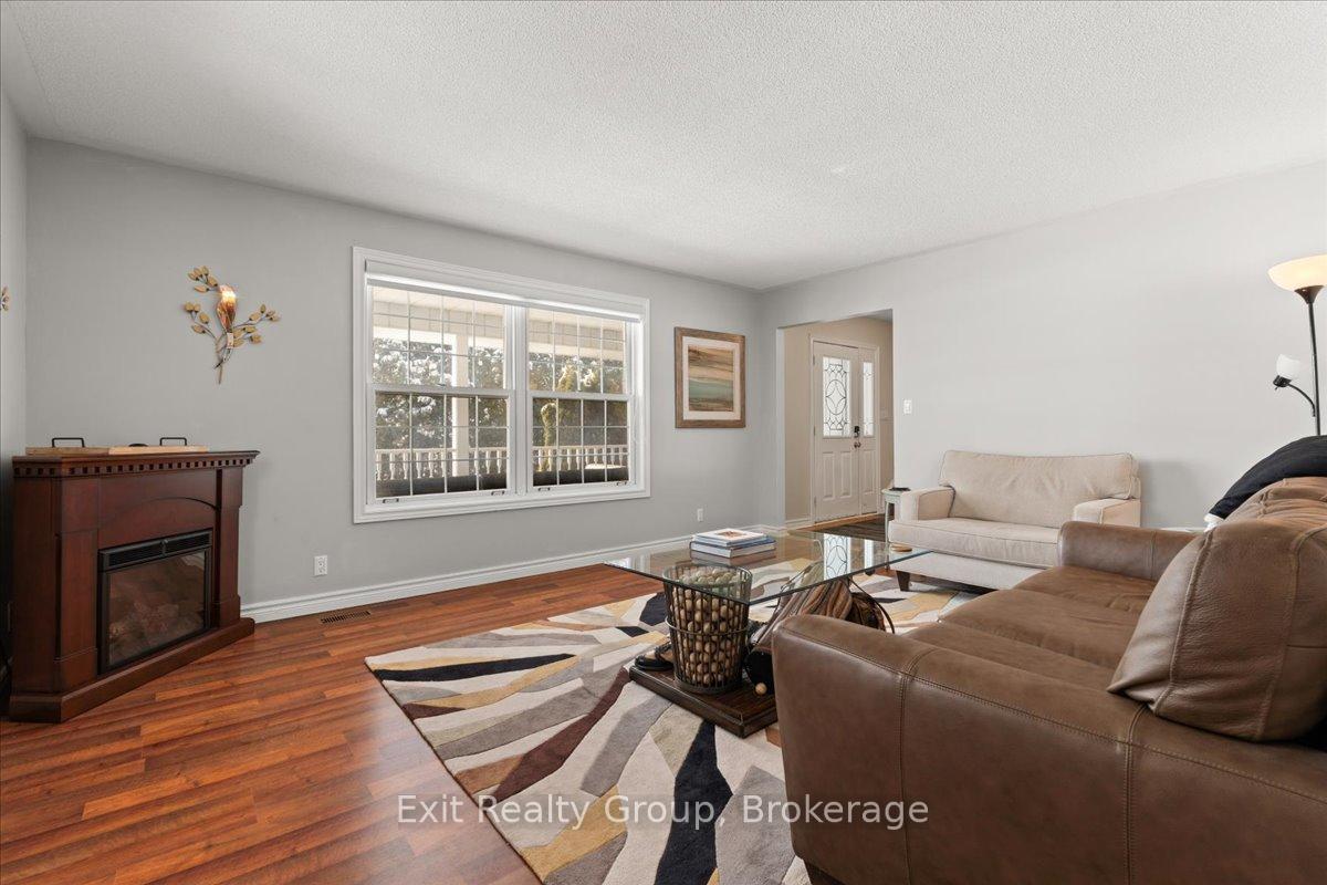 Photo 5 of 22 Willow Point Road, Brighton, Rural Brighton — HOMEH