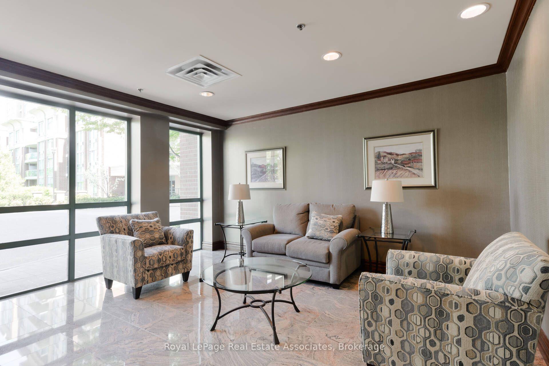 Photo 4 of Unit 306, 11 Michael Power Place, Etobicoke, Islington-City Centre West — HOMEH