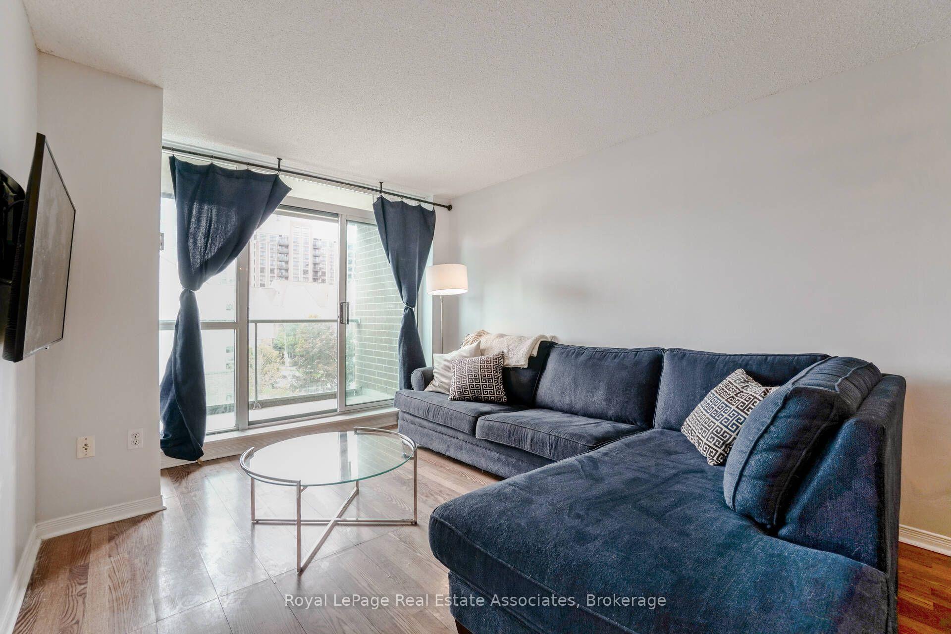 Photo 13 of Unit 306, 11 Michael Power Place, Etobicoke, Islington-City Centre West — HOMEH