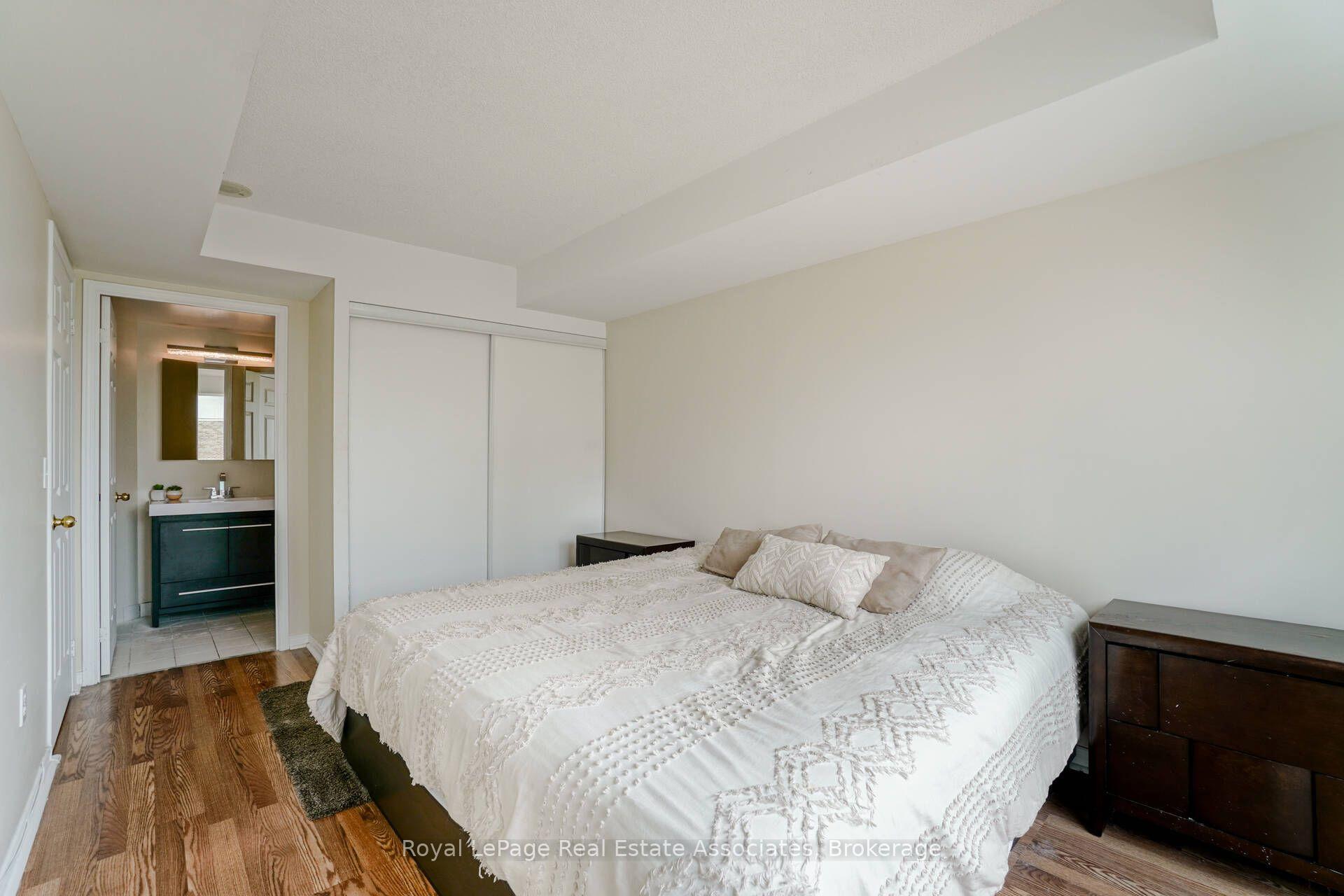 Photo 18 of Unit 306, 11 Michael Power Place, Etobicoke, Islington-City Centre West — HOMEH