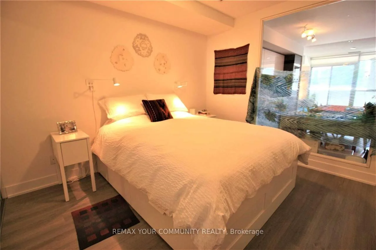 Photo 8 of Unit 913, 318 Richmond Street W, Toronto, Waterfront Communities — HOMEH