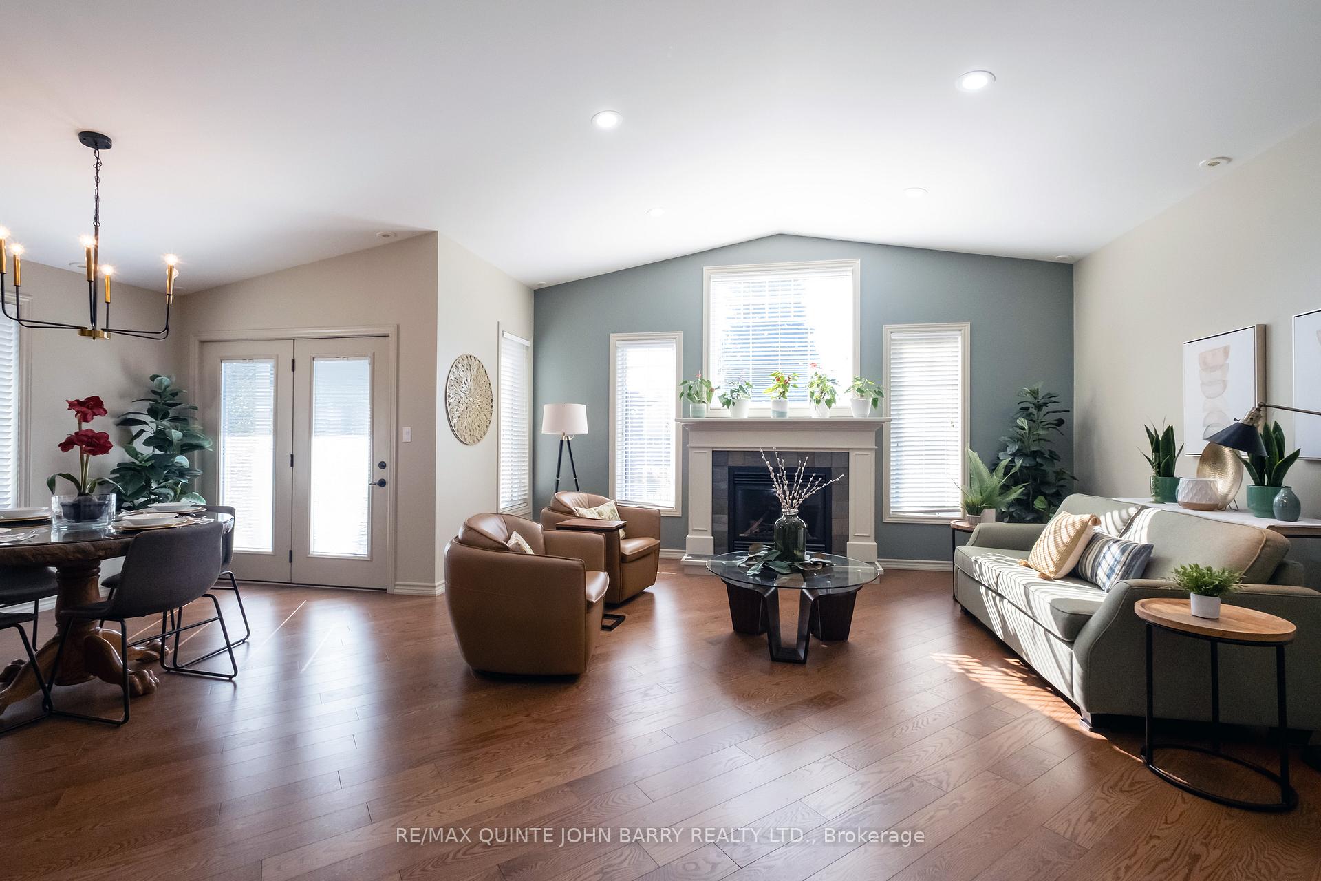 Photo 16 of 4 Hickory Court, Brighton — HOMEH