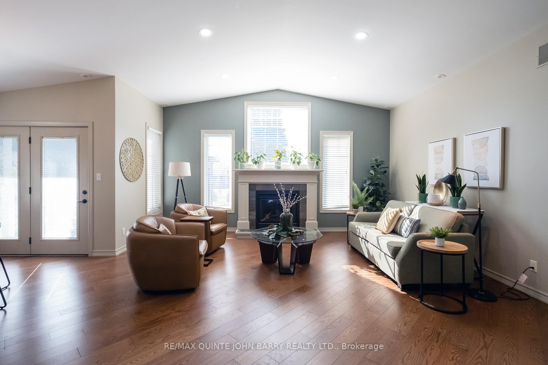 Photo 17 of 4 Hickory Court, Brighton — HOMEH