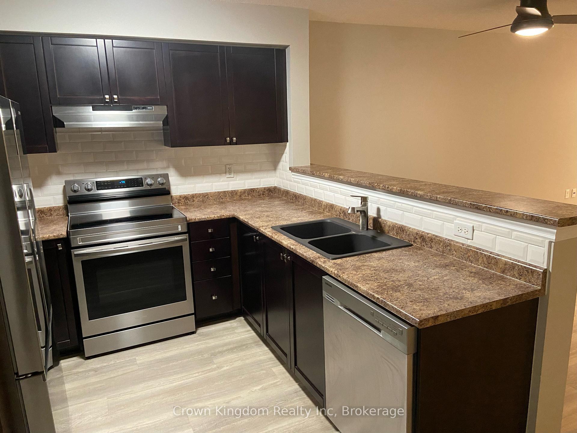 Photo 5 of Unit 212, 1360 Main Street E, Milton, Dempsey — HOMEH
