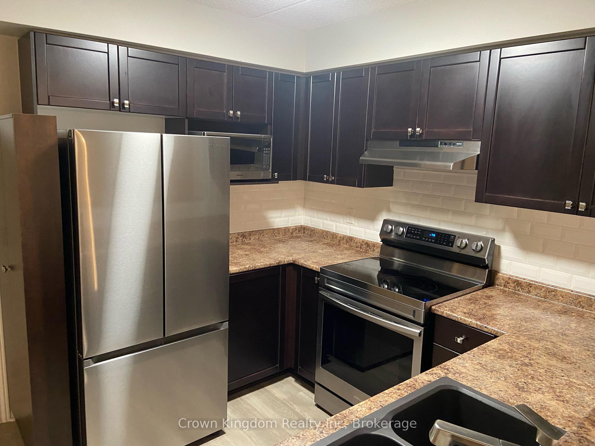 Photo 7 of Unit 212, 1360 Main Street E, Milton, Dempsey — HOMEH