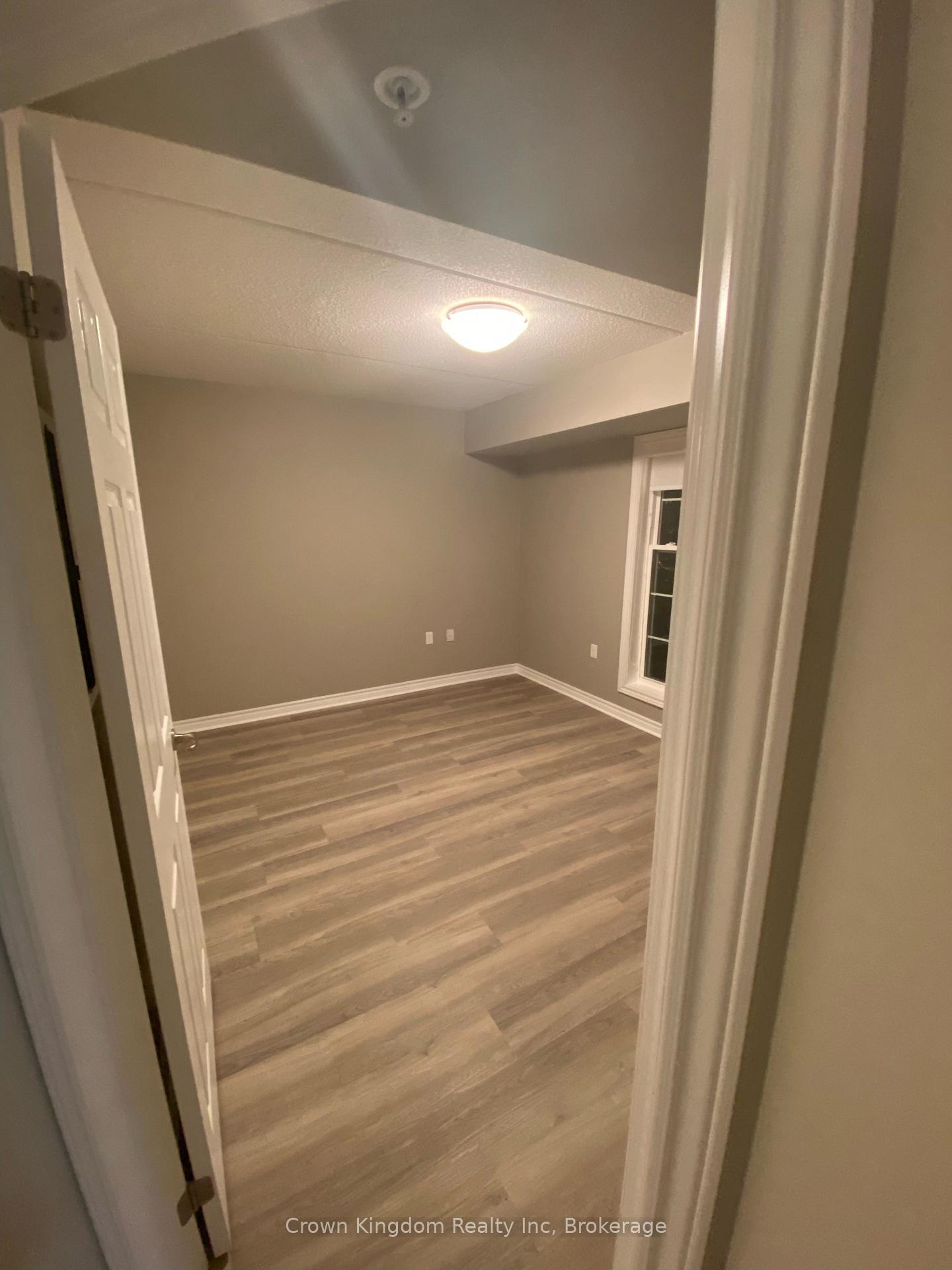 Photo 13 of Unit 212, 1360 Main Street E, Milton, Dempsey — HOMEH
