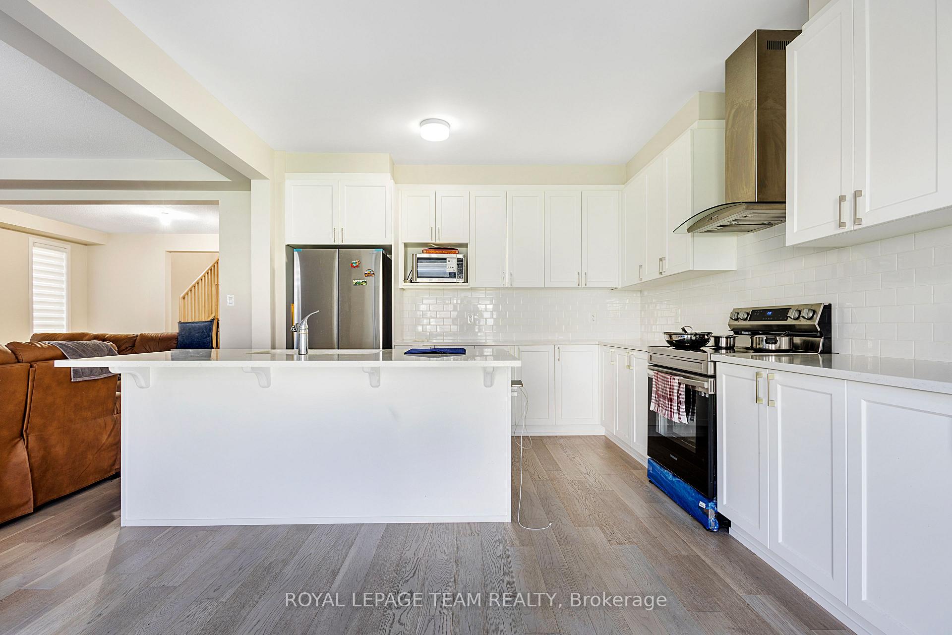 Photo 6 of 1007 Showman Street, Ottawa, Goulbourn Twp From Franktown Rd/South To Rideau — HOMEH