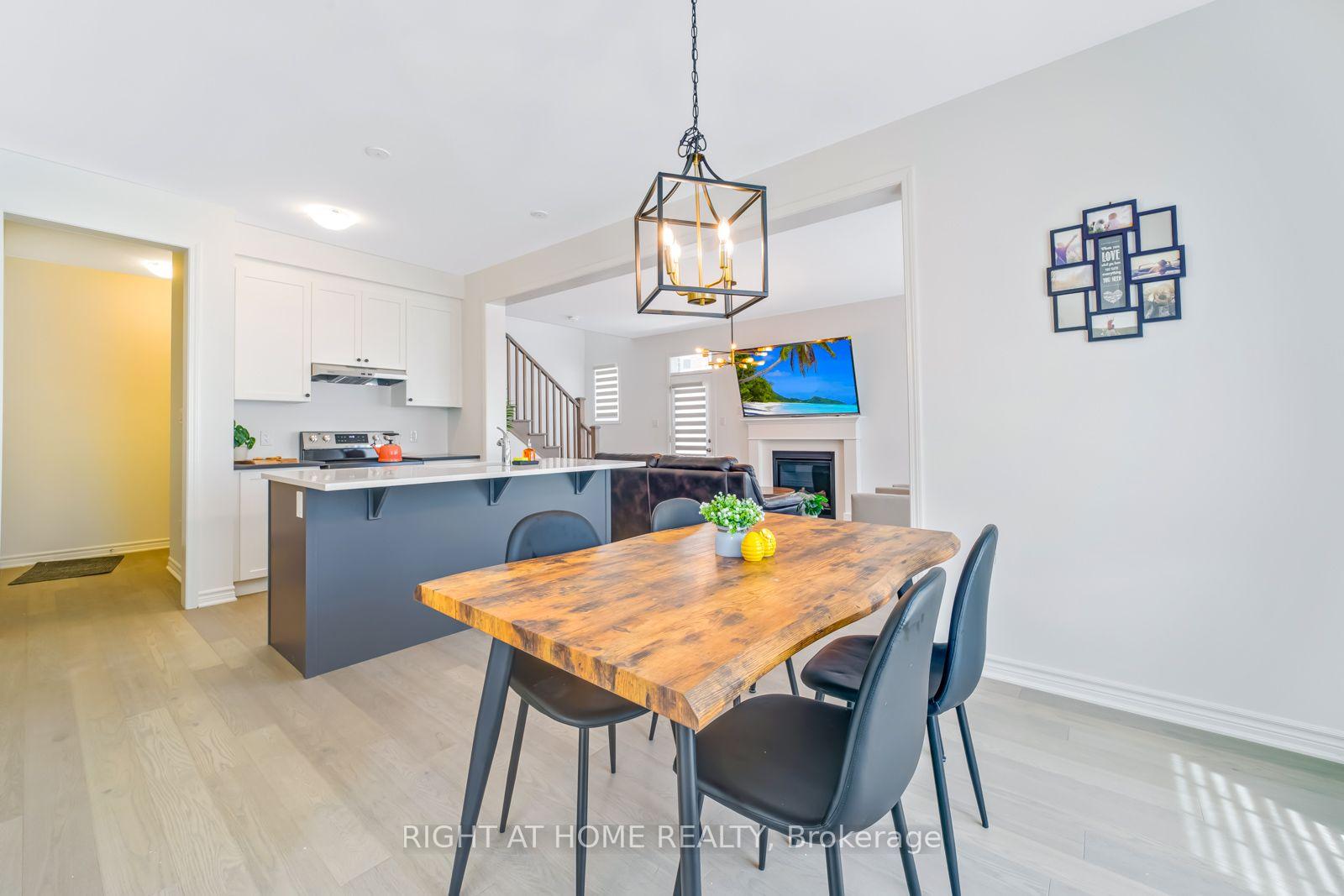 Photo 8 of 3358 Marchington Square, Pickering, Rural Pickering — HOMEH