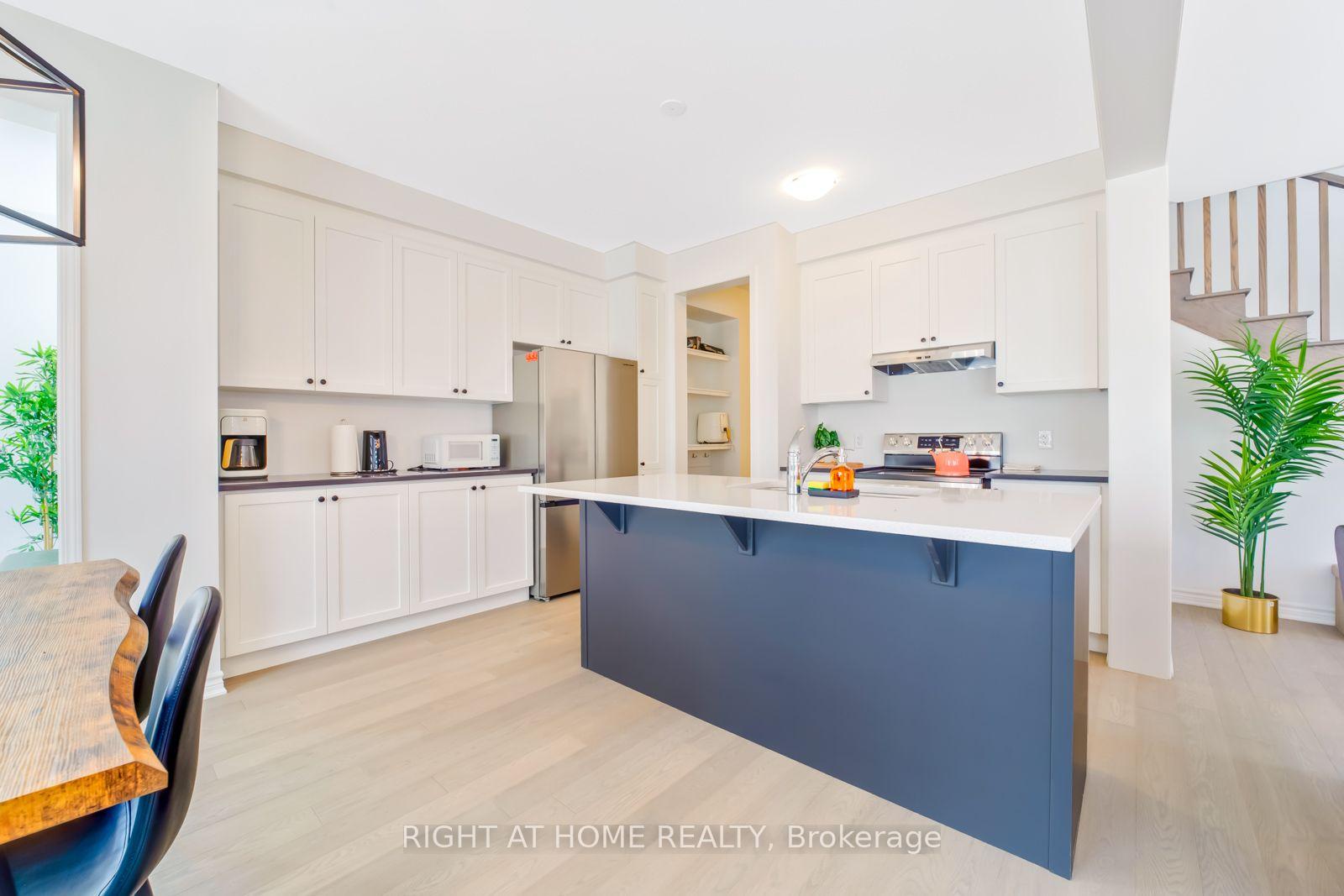 Photo 10 of 3358 Marchington Square, Pickering, Rural Pickering — HOMEH