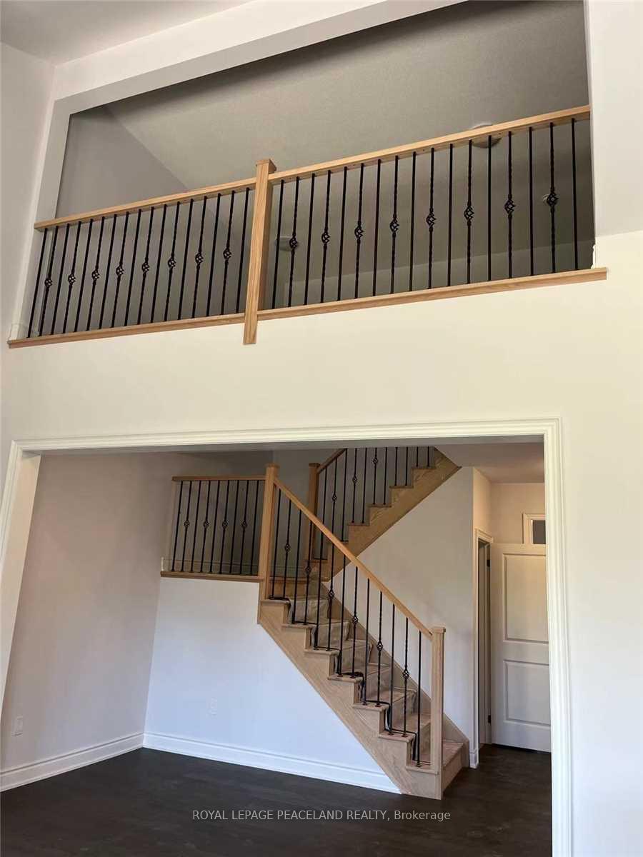 Photo 4 of 27 Ballinger Way, Uxbridge — HOMEH