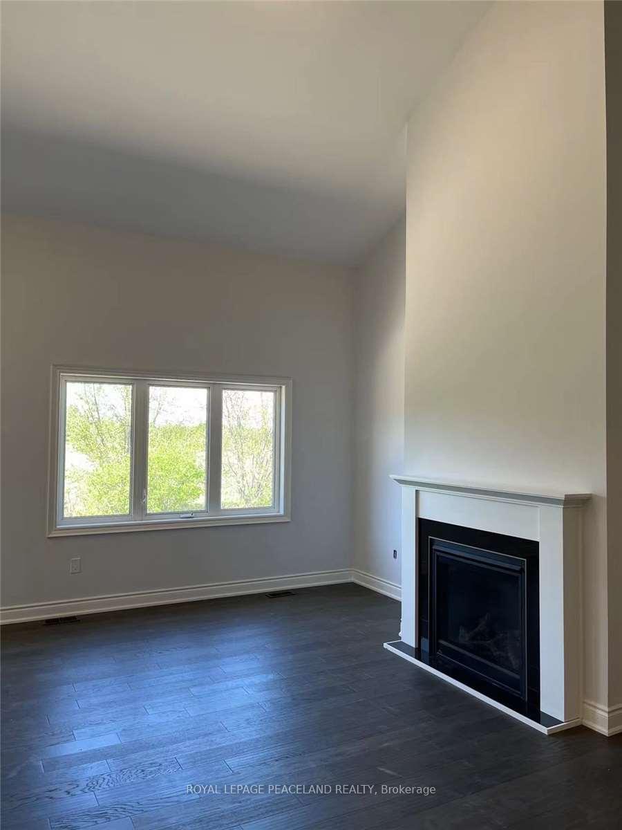 Photo 7 of 27 Ballinger Way, Uxbridge — HOMEH