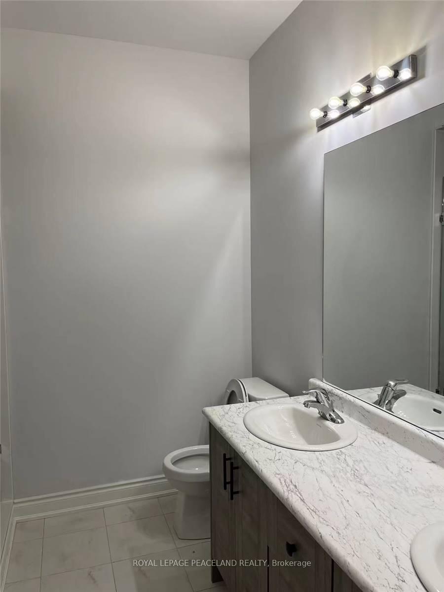 Photo 8 of 27 Ballinger Way, Uxbridge — HOMEH