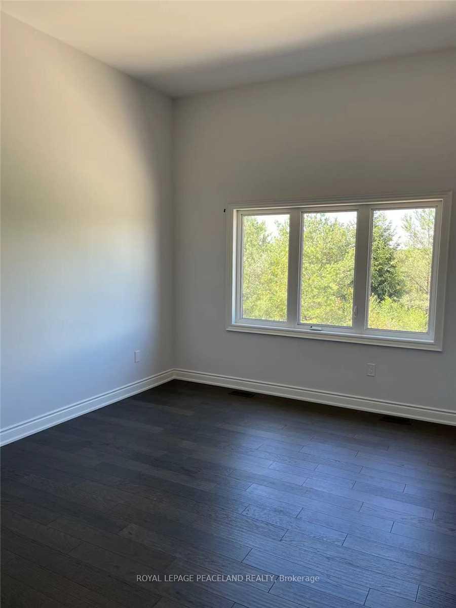 Photo 10 of 27 Ballinger Way, Uxbridge — HOMEH