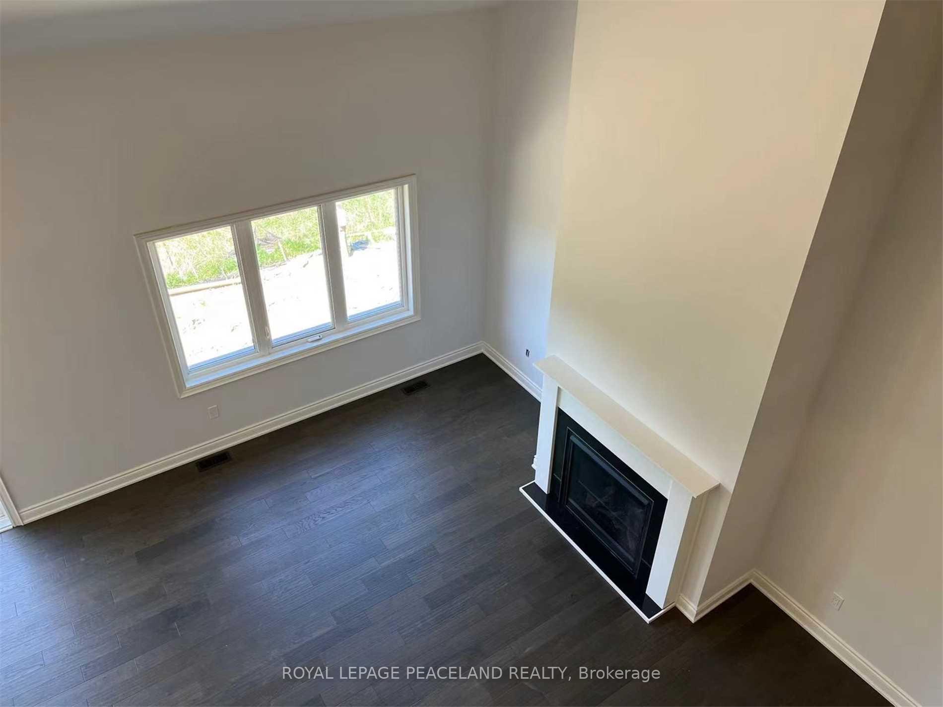 Photo 15 of 27 Ballinger Way, Uxbridge — HOMEH