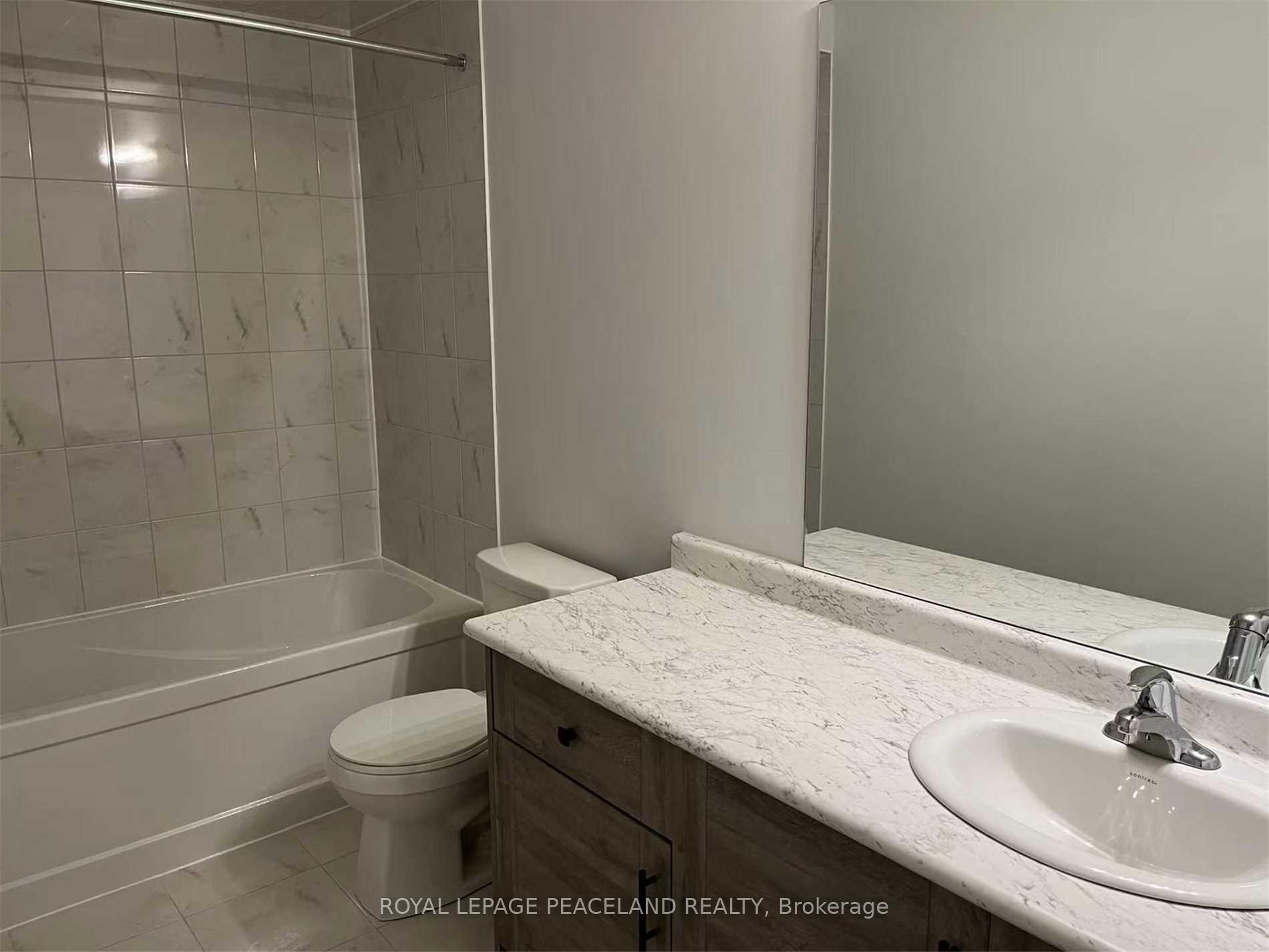 Photo 17 of 27 Ballinger Way, Uxbridge — HOMEH