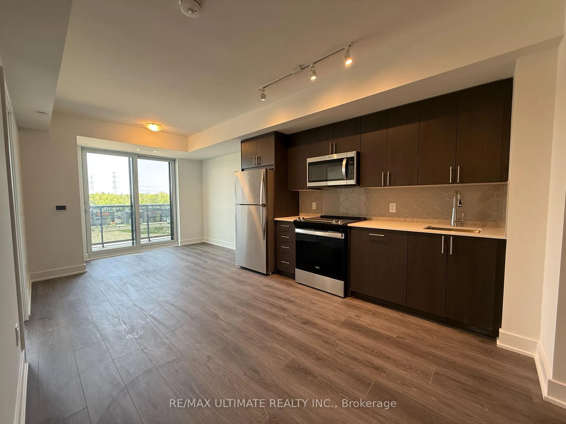 Photo 5 of Unit 533, 2545 Simcoe Street, Oshawa, Windfields — HOMEH