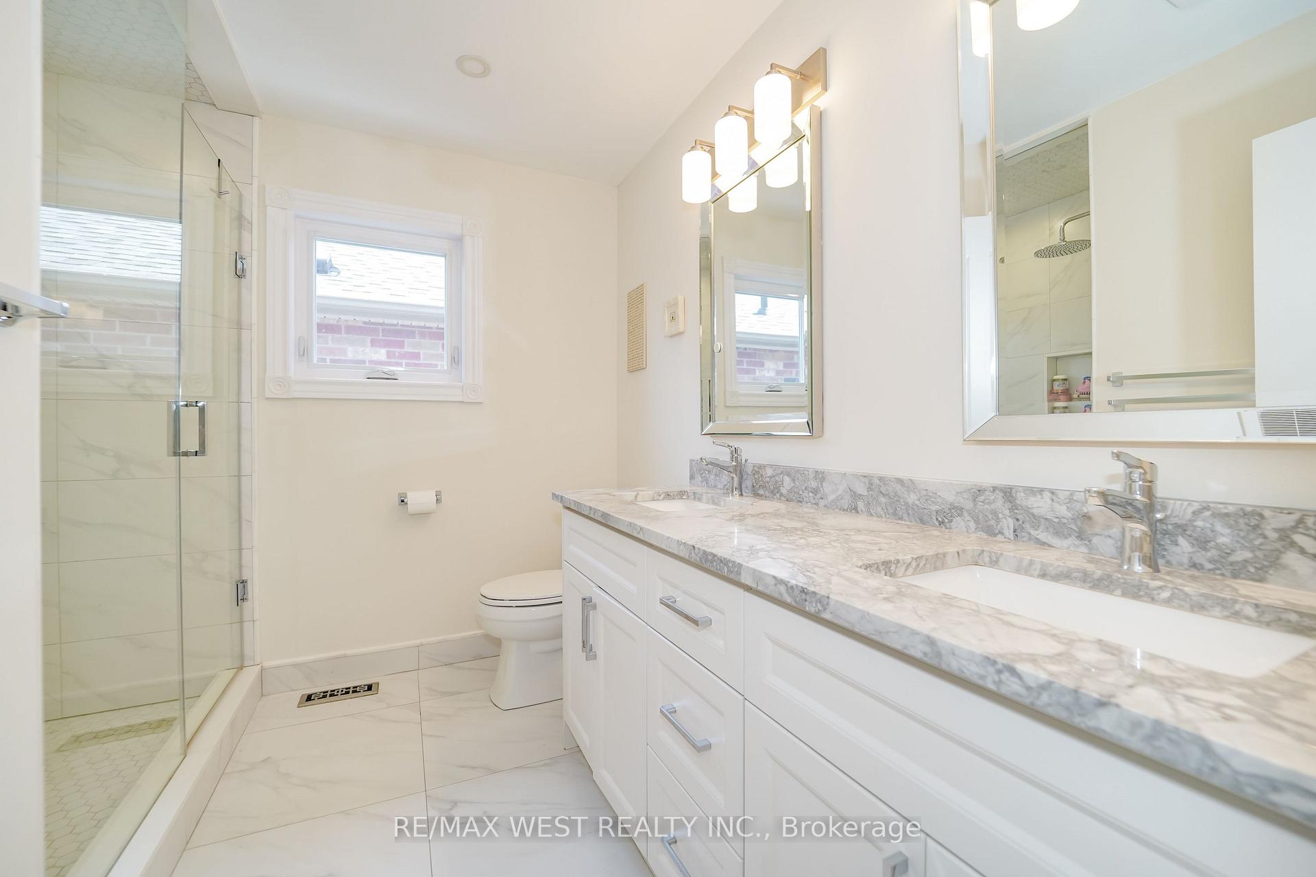 Photo 10 of 139 River Ridge Boulevard, Aurora, Bayview Northeast — HOMEH