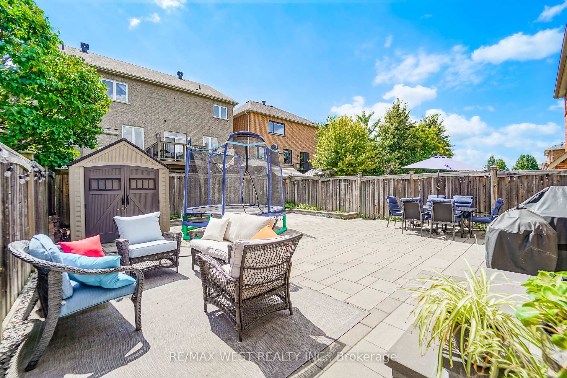 Photo 14 of 139 River Ridge Boulevard, Aurora, Bayview Northeast — HOMEH