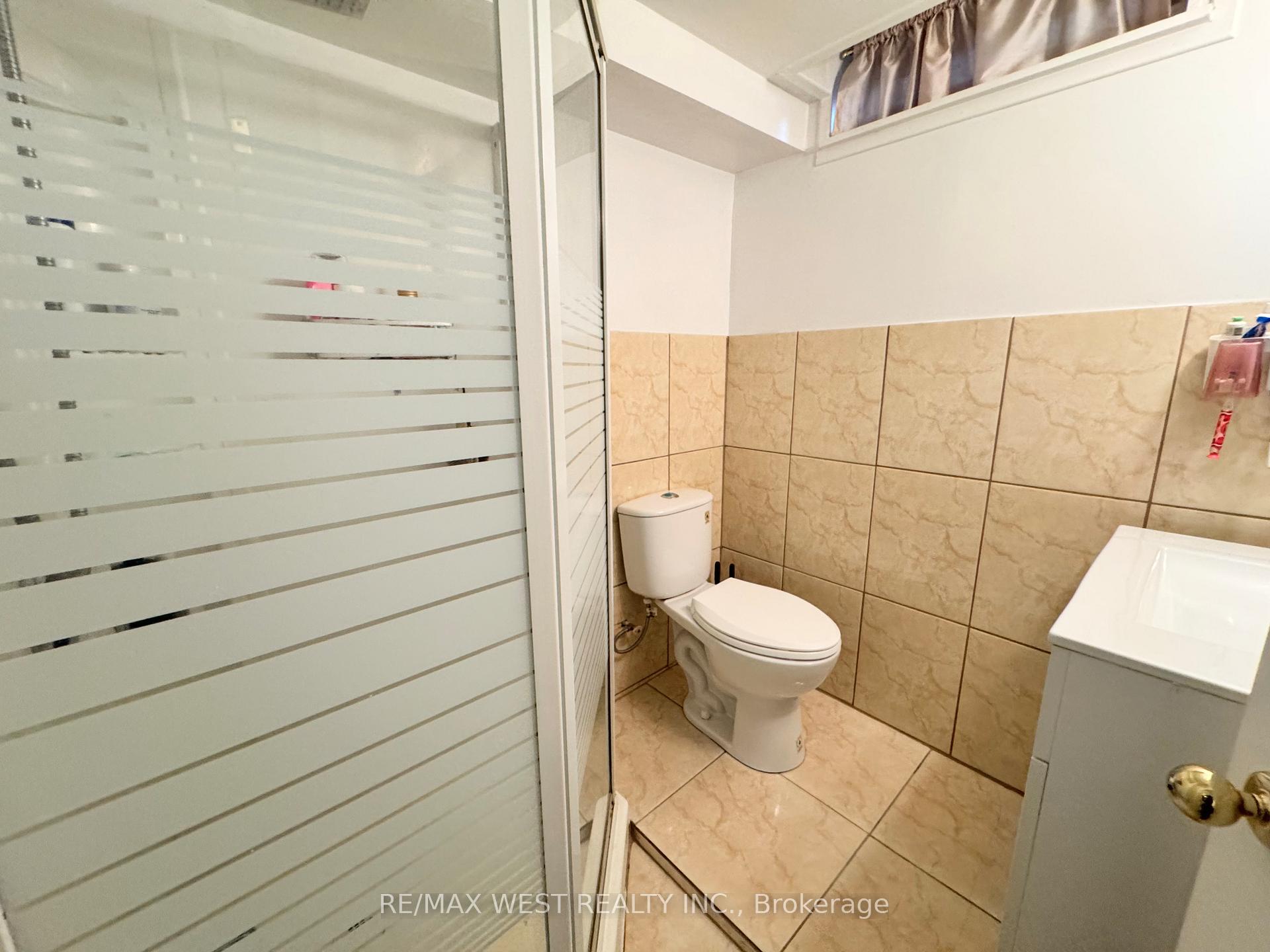 Photo 25 of 10 Hardcastle Court, Brampton, Central Park — HOMEH