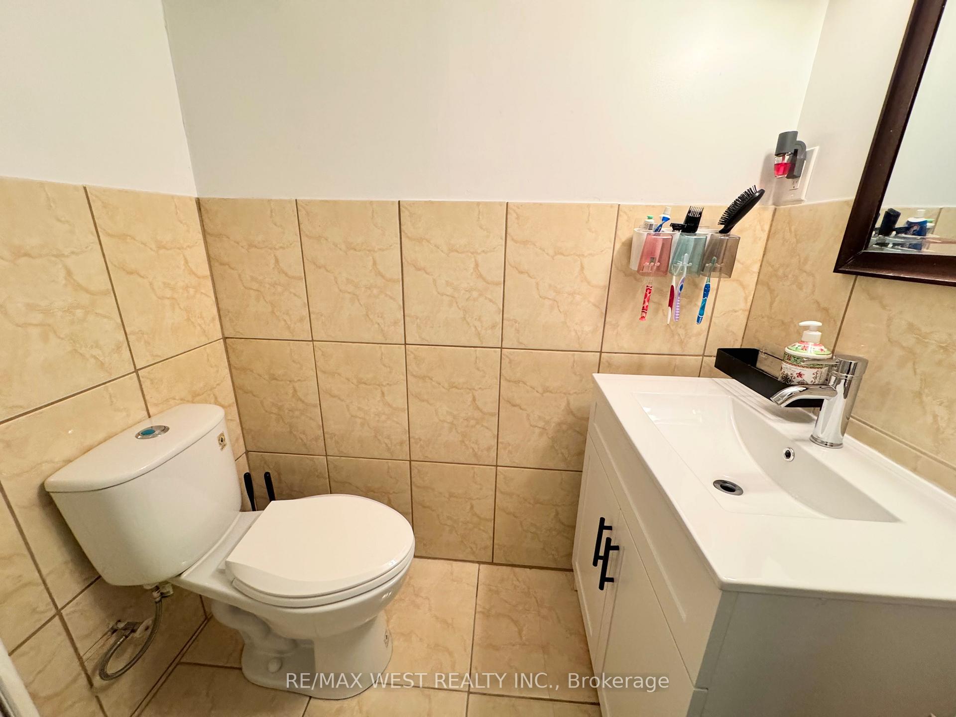Photo 26 of 10 Hardcastle Court, Brampton, Central Park — HOMEH