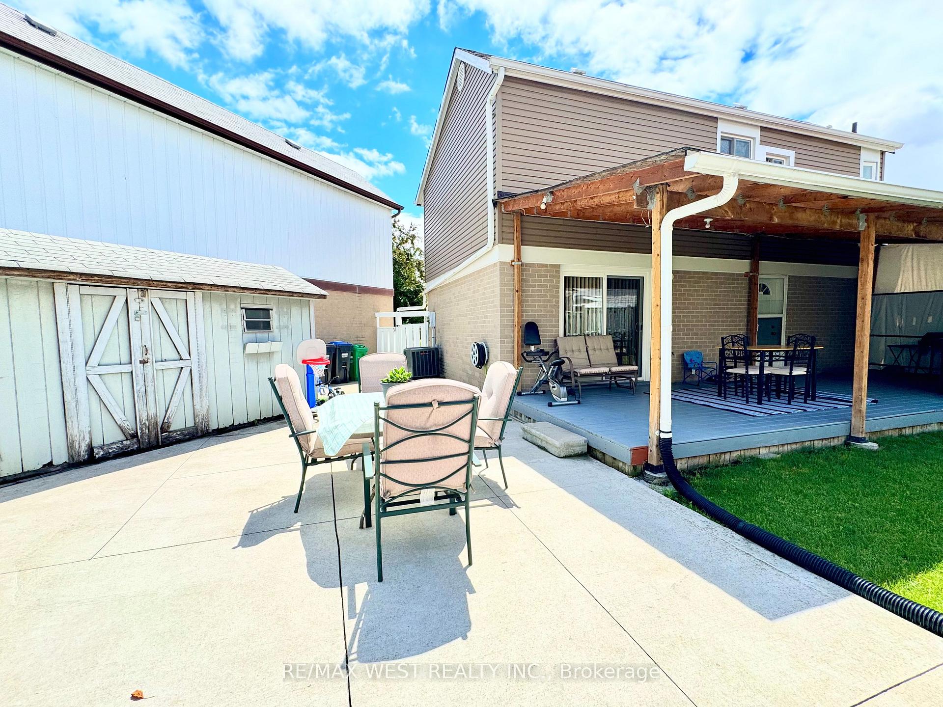 Photo 30 of 10 Hardcastle Court, Brampton, Central Park — HOMEH
