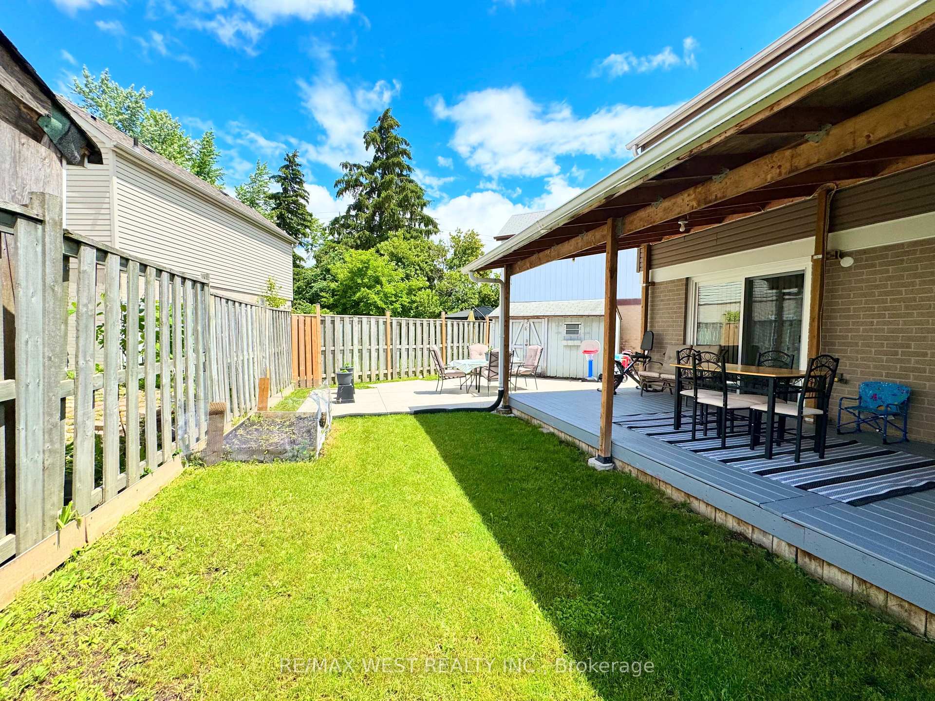 Photo 36 of 10 Hardcastle Court, Brampton, Central Park — HOMEH