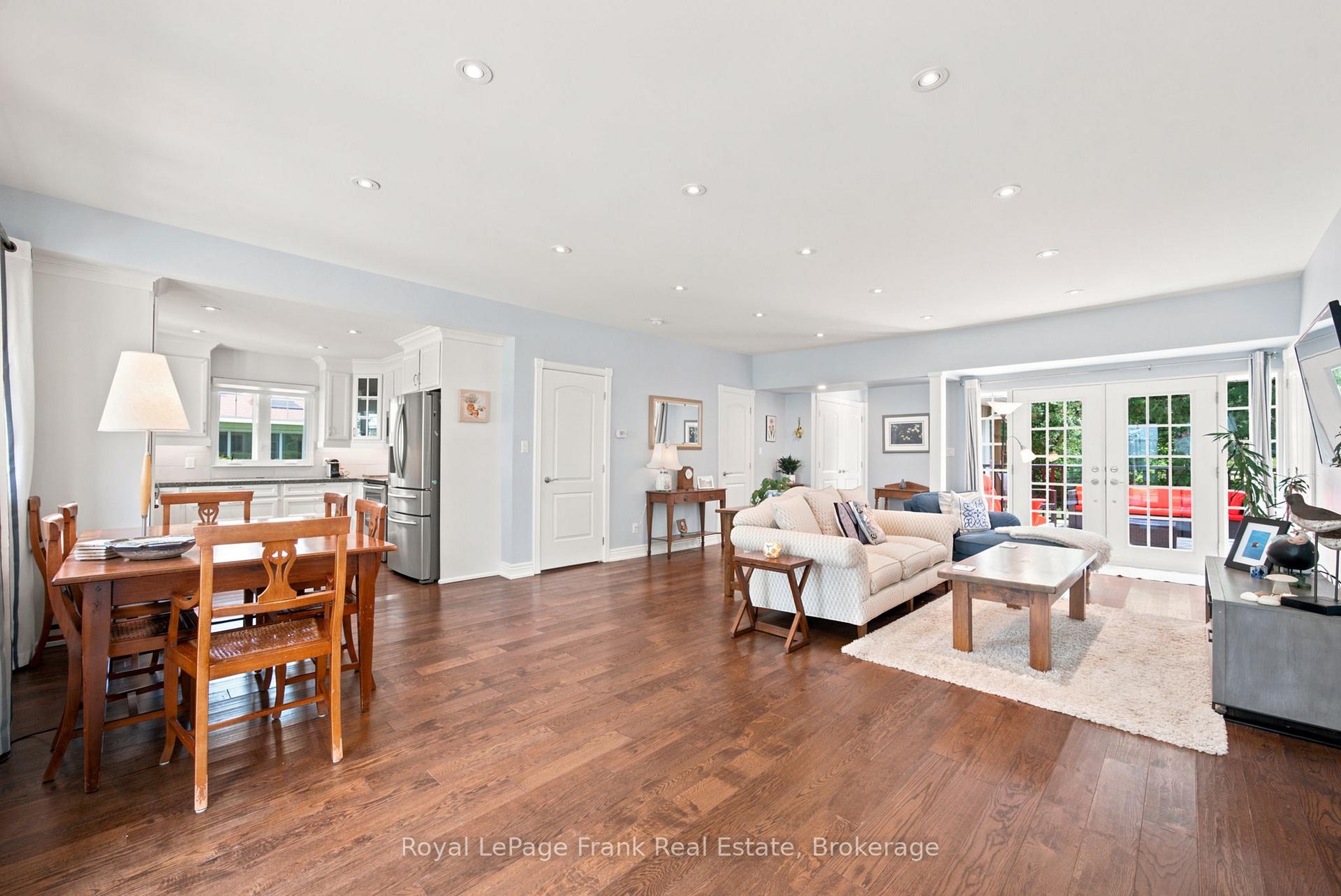 Photo 6 of 15 Lakeshore Road, Brock, Beaverton — HOMEH
