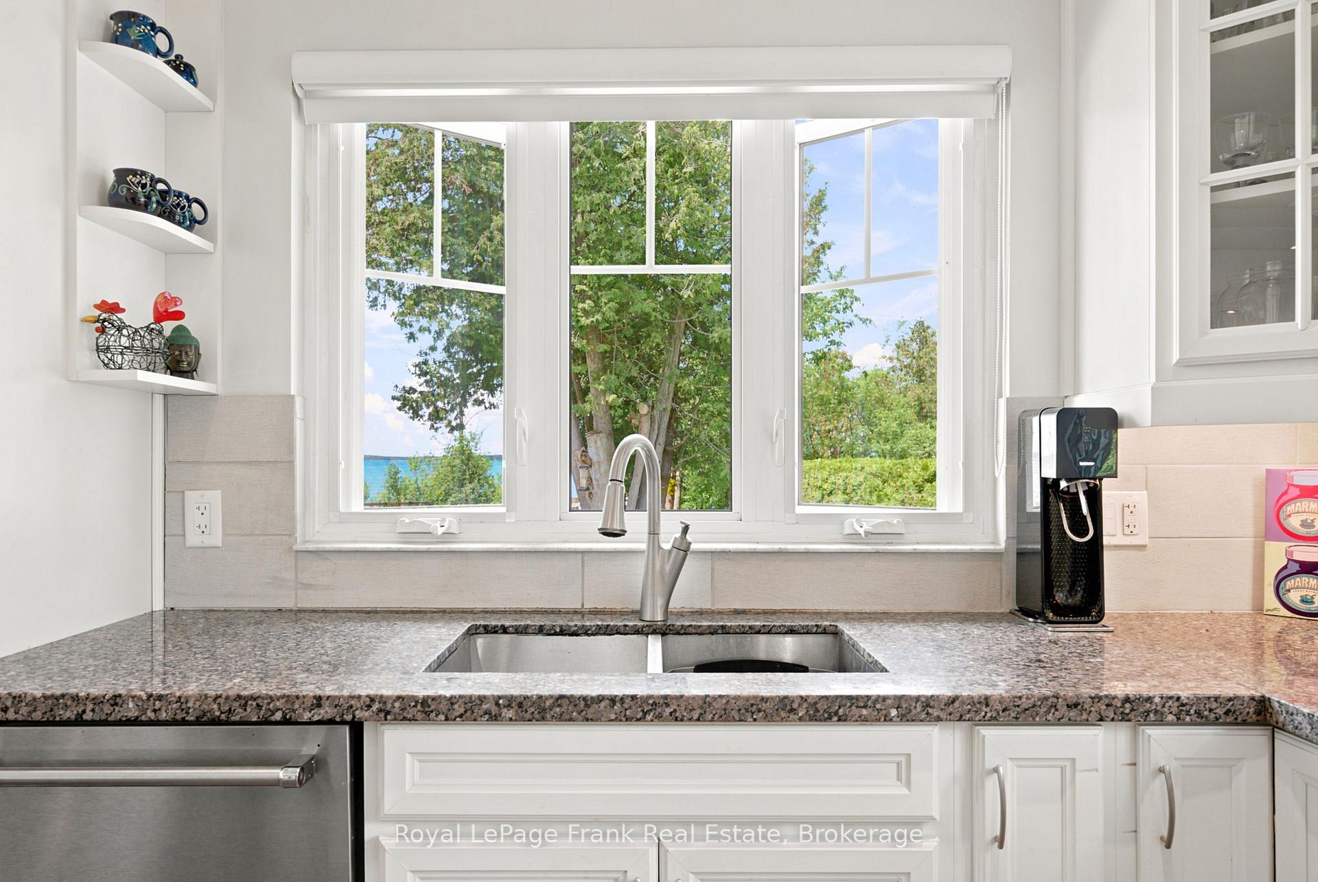 Photo 14 of 15 Lakeshore Road, Brock, Beaverton — HOMEH