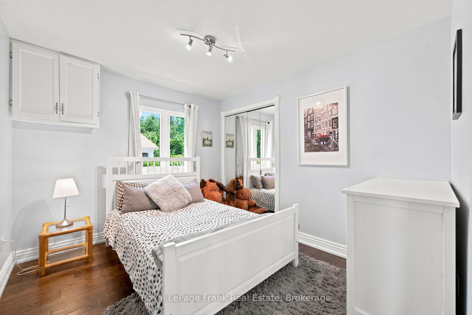 Photo 18 of 15 Lakeshore Road, Brock, Beaverton — HOMEH