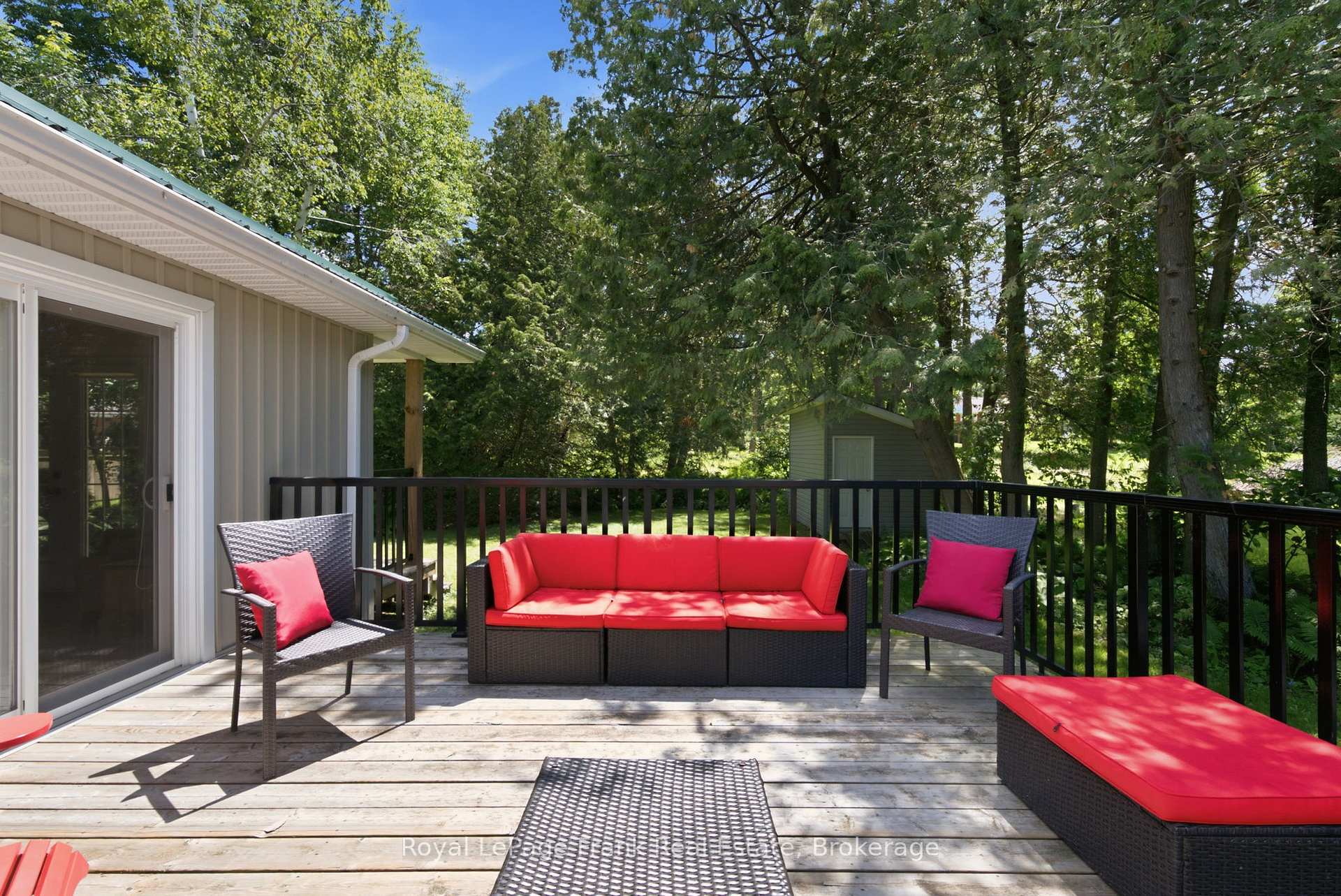 Photo 34 of 15 Lakeshore Road, Brock, Beaverton — HOMEH