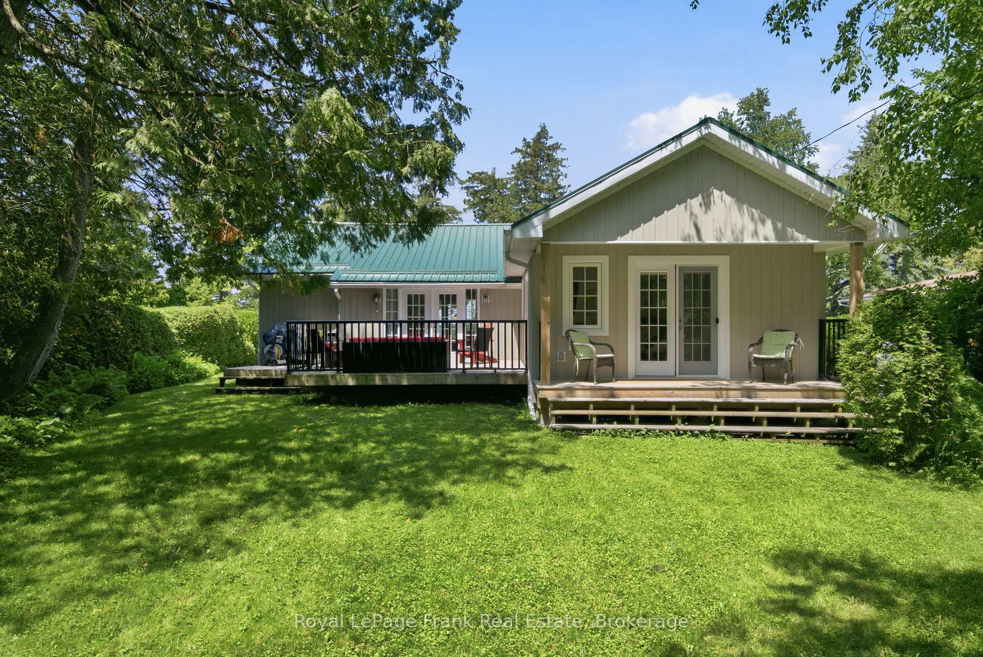 Photo 37 of 15 Lakeshore Road, Brock, Beaverton — HOMEH