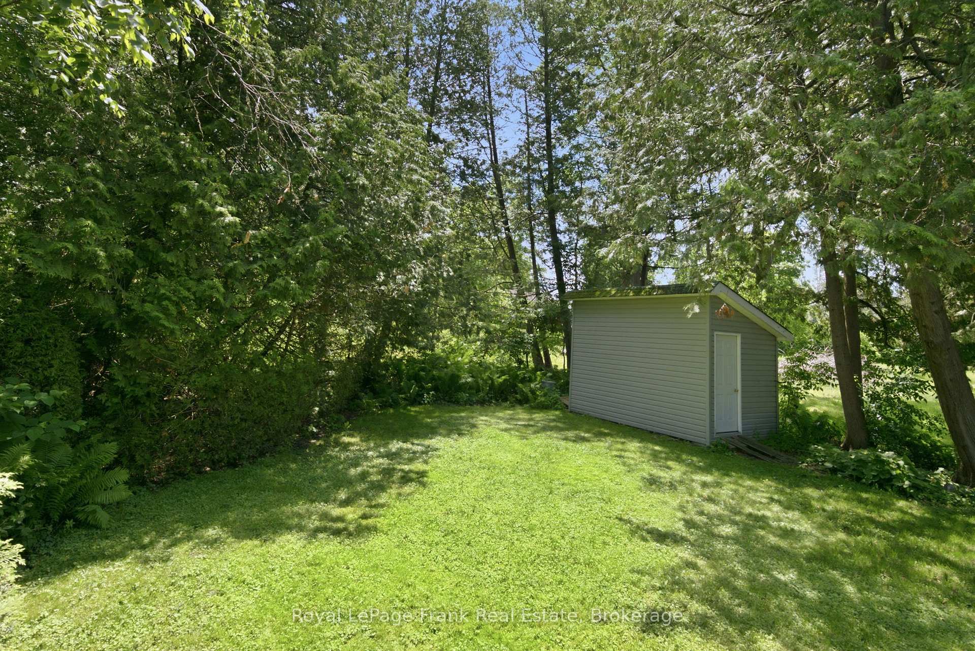 Photo 39 of 15 Lakeshore Road, Brock, Beaverton — HOMEH