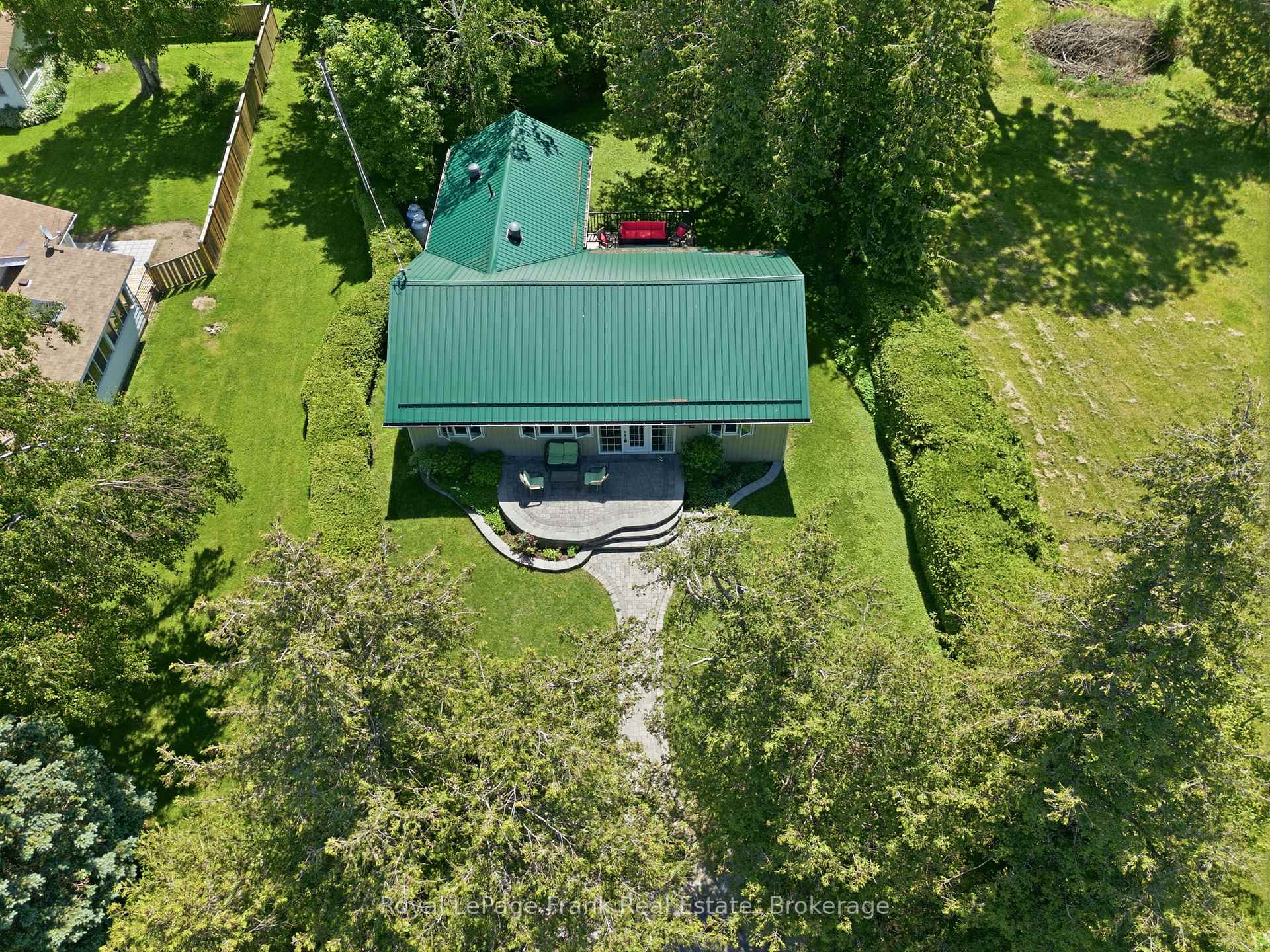 Photo 41 of 15 Lakeshore Road, Brock, Beaverton — HOMEH