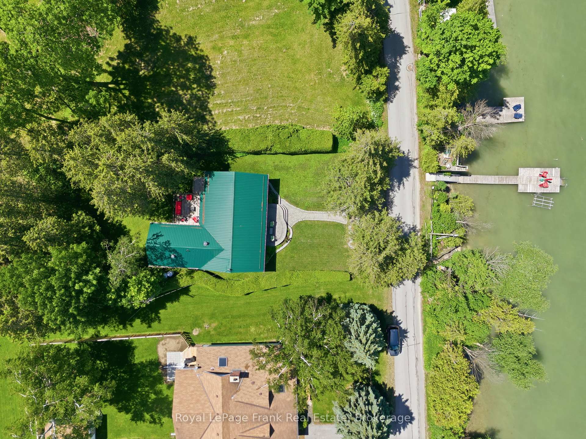 Photo 43 of 15 Lakeshore Road, Brock, Beaverton — HOMEH