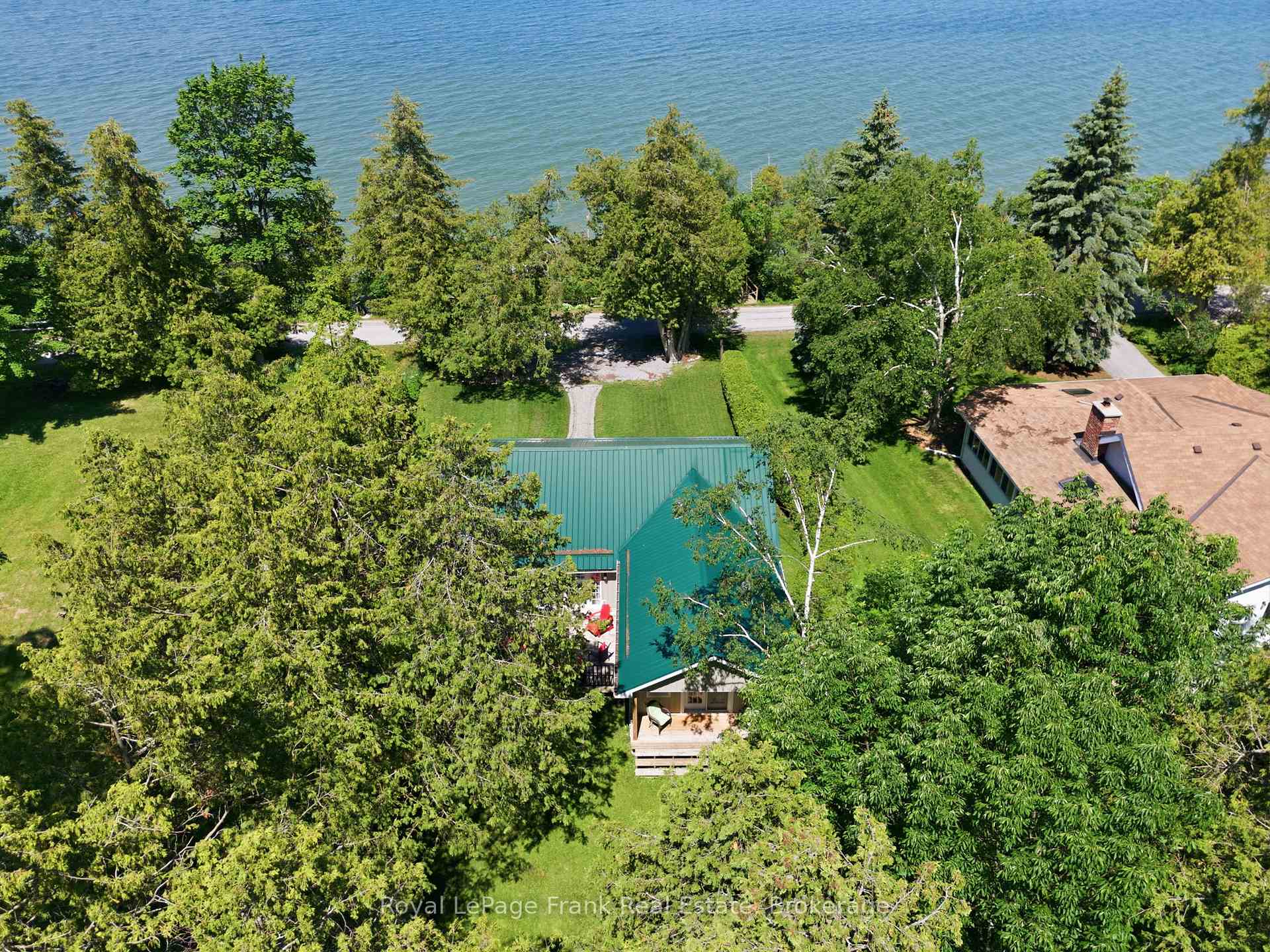 Photo 45 of 15 Lakeshore Road, Brock, Beaverton — HOMEH