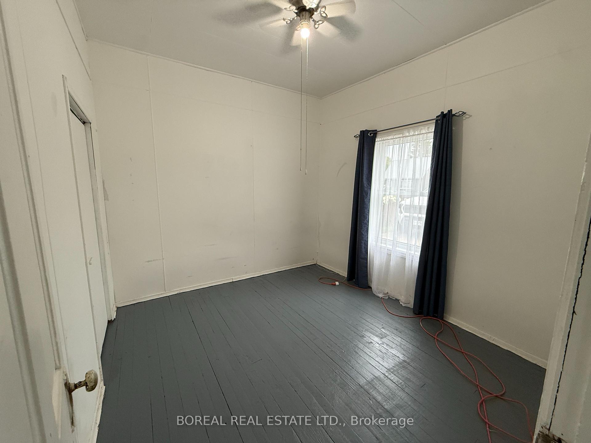 Photo 21 of 193 Twelfth Avenue, Cochrane — HOMEH