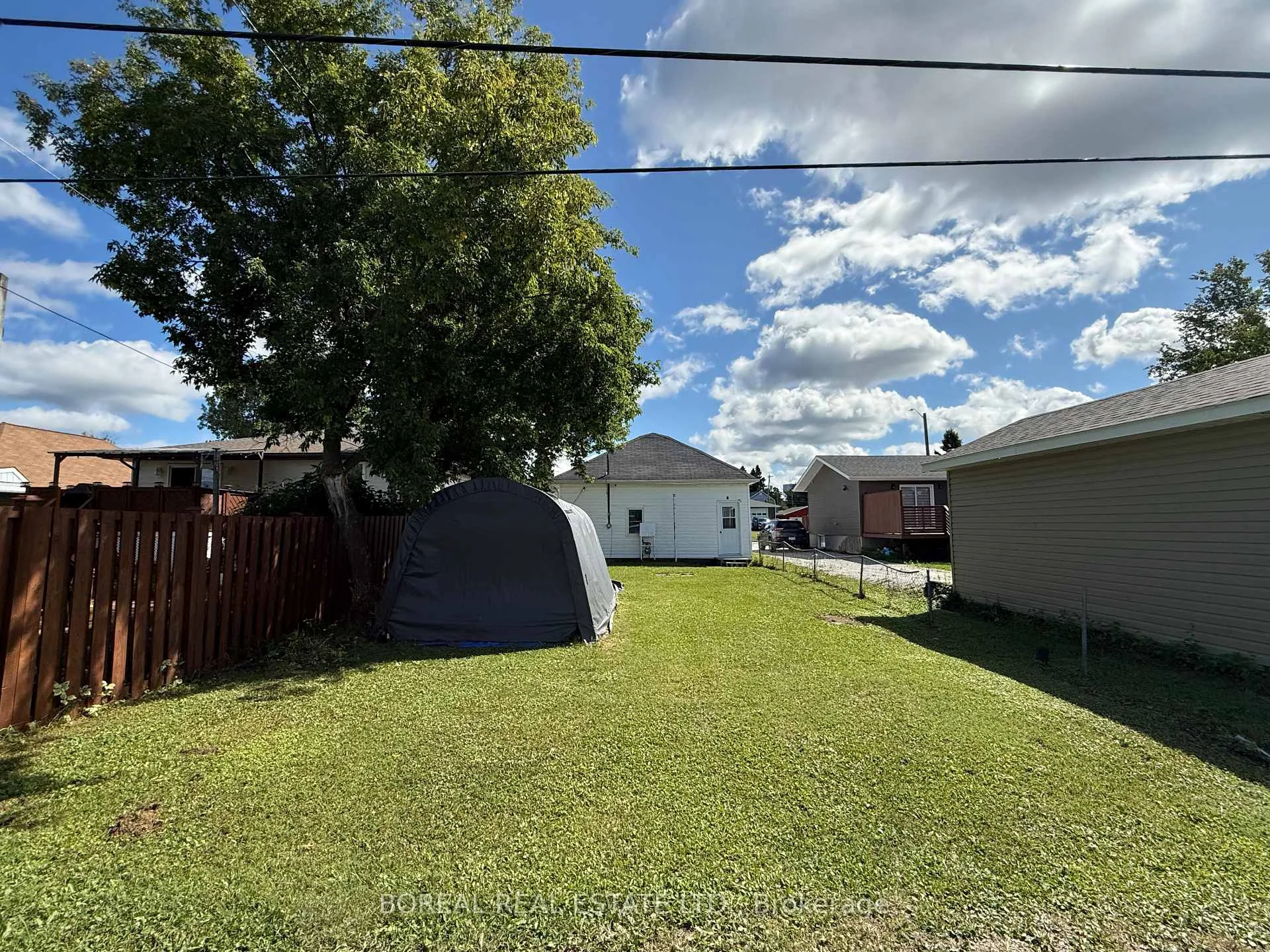 Photo 16 of 193 Twelfth Avenue, Cochrane — HOMEH