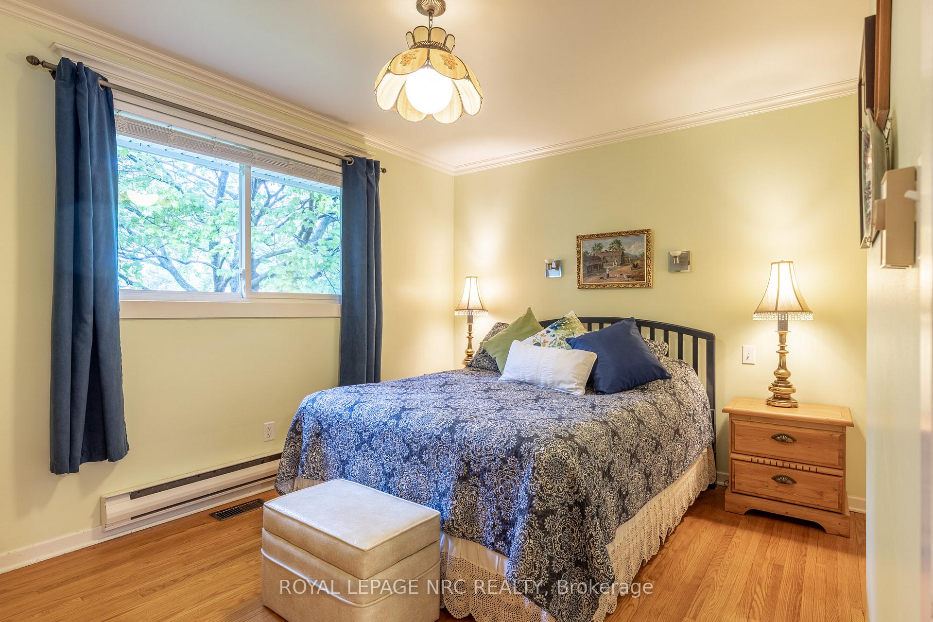Photo 14 of 542 Lake Street, St. Catharines, Lakeport — HOMEH
