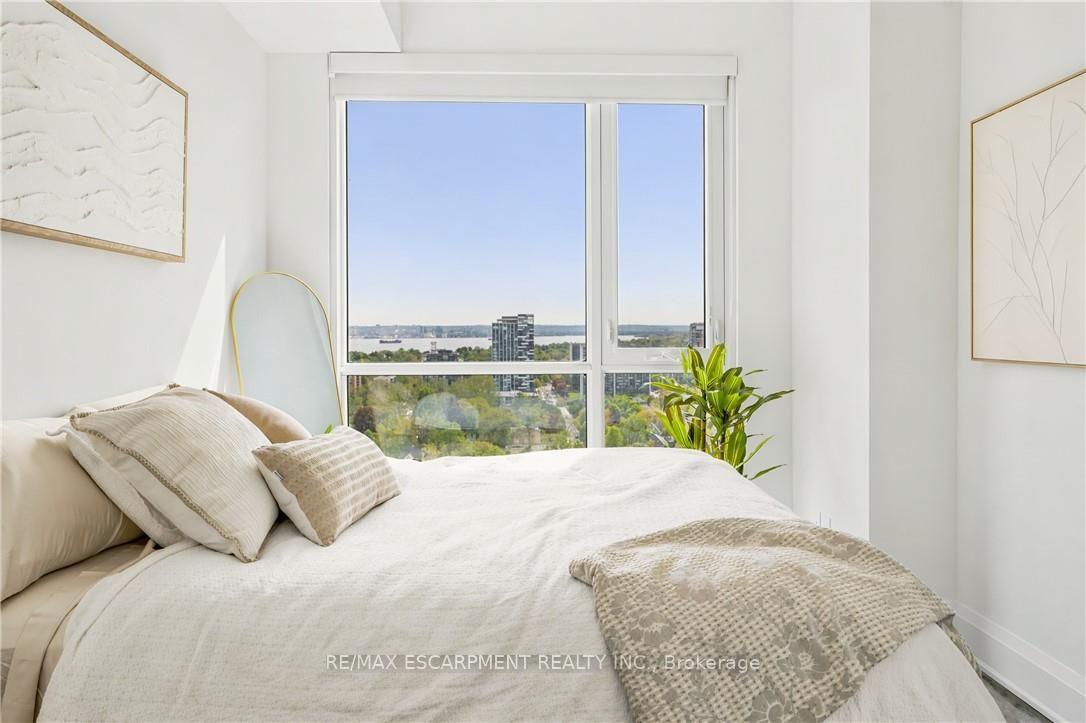 Photo 18 of Unit 2004, 2007 James Street, Burlington, Brant — HOMEH