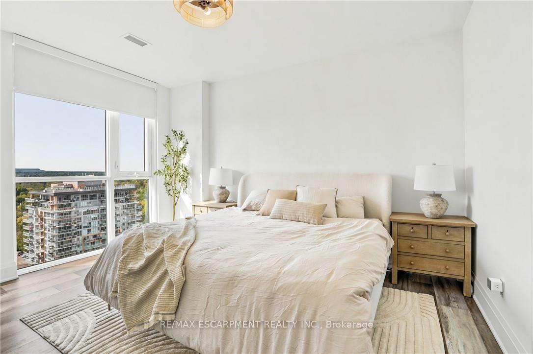 Photo 21 of Unit 2004, 2007 James Street, Burlington, Brant — HOMEH