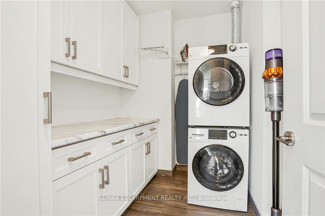 Photo 28 of Unit 2004, 2007 James Street, Burlington, Brant — HOMEH