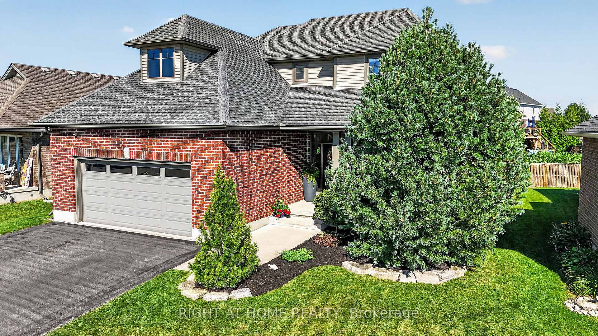 Photo 2 of 90 Shaw Valley Drive, St. Thomas — HOMEH